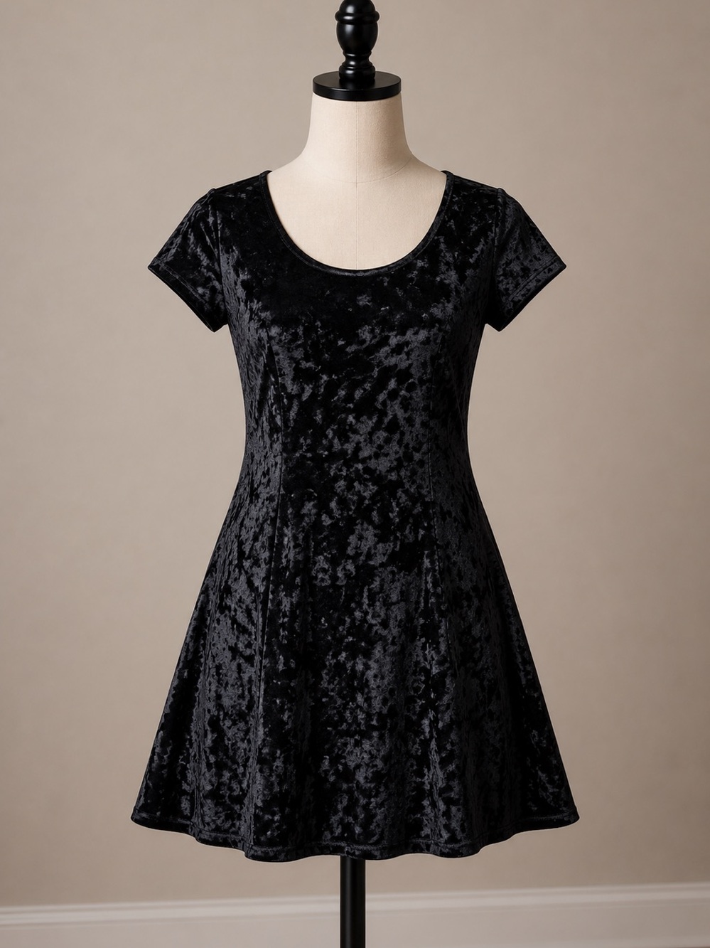 Socialite Black Short Sleeve Dress